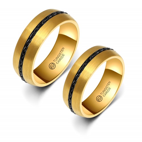 ALIANÇA DE TUNGSTÊNIO DOURADA FOSCA COM FIO PRETO 8MM